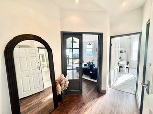 Photo 6- click for photo gallery